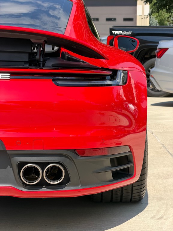 2024 Porsche 911 Image 32
