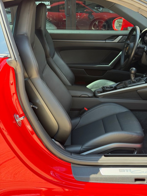 2024 Porsche 911 Image 56