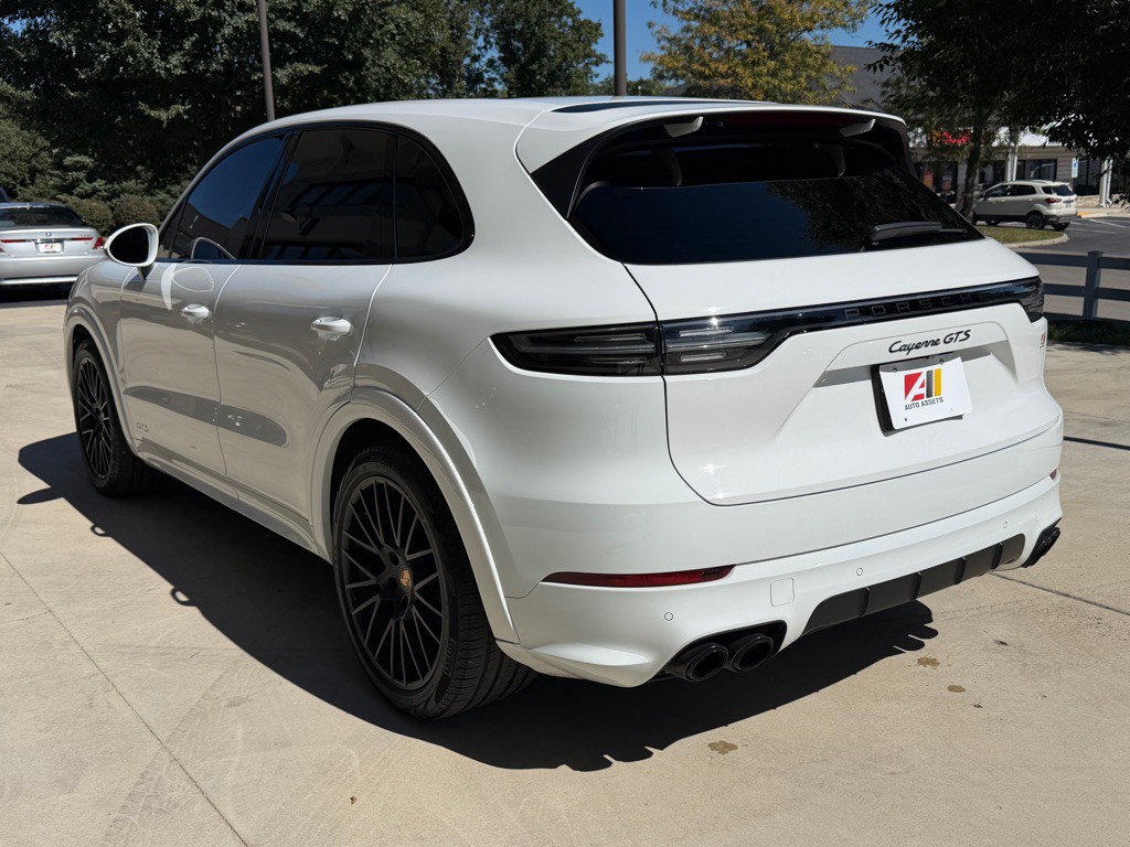 2023 Porsche Cayenne Image 7