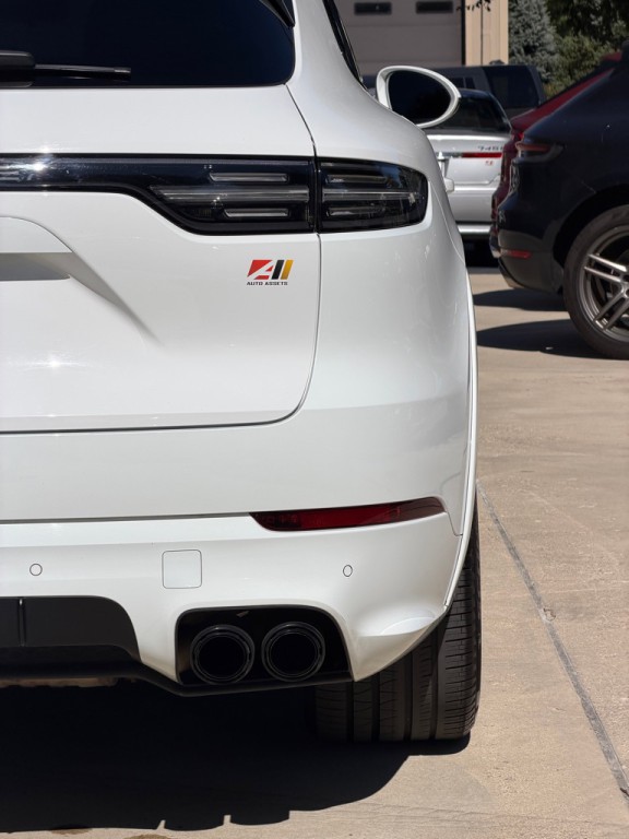2023 Porsche Cayenne Image 15