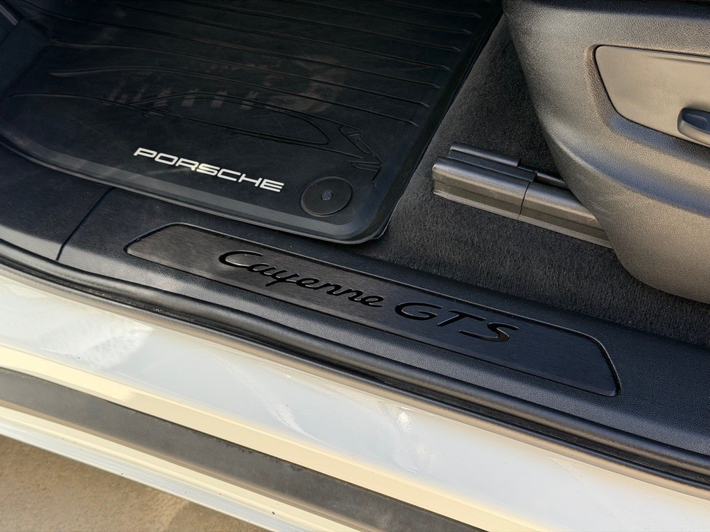 2023 Porsche Cayenne Image 27