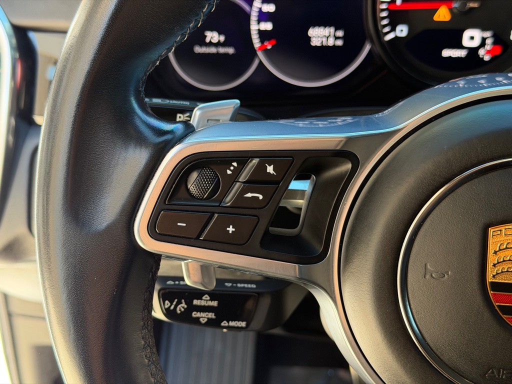 2023 Porsche Cayenne Image 36