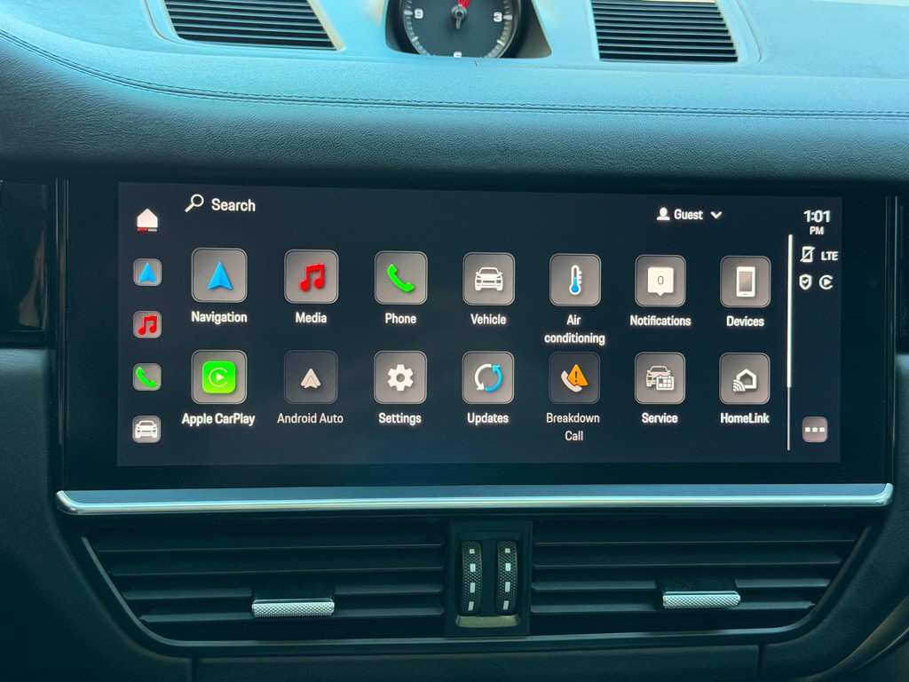 2023 Porsche Cayenne Image 45