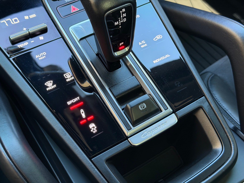 2023 Porsche Cayenne Image 48