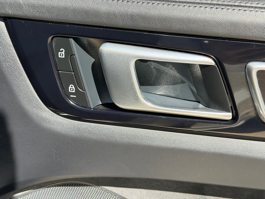 2023 Porsche Cayenne Image 59