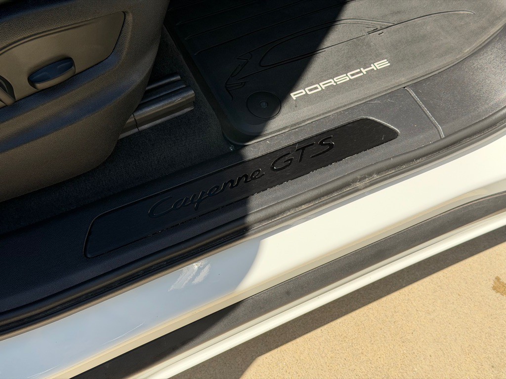 2023 Porsche Cayenne Image 63
