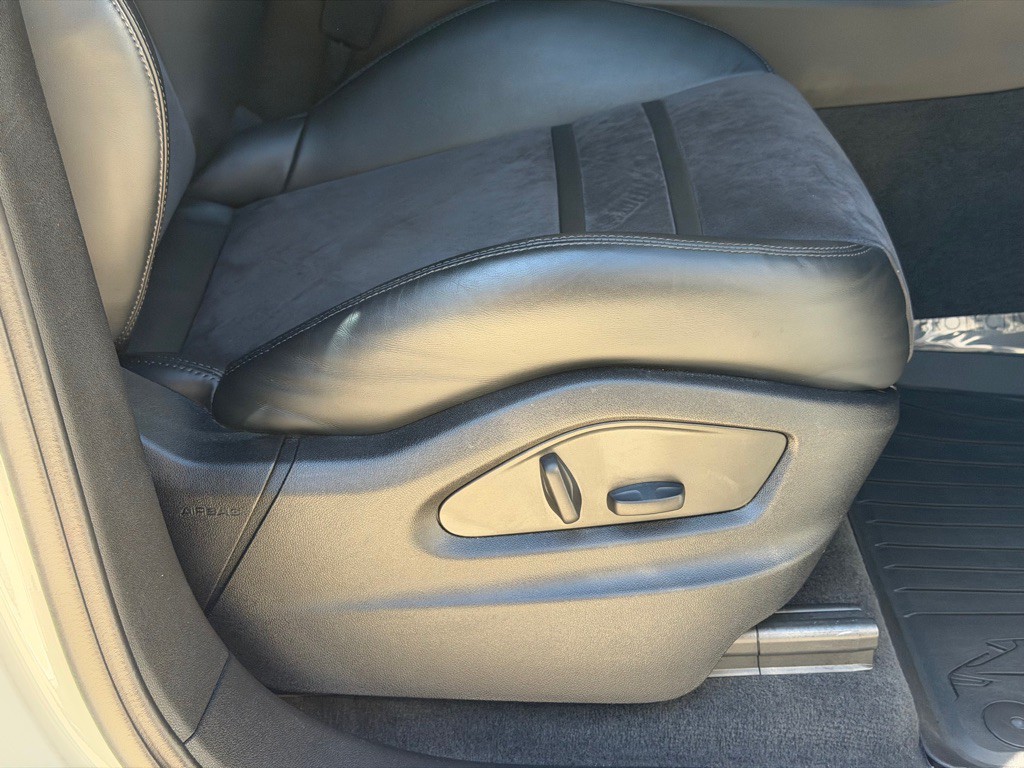 2023 Porsche Cayenne Image 64