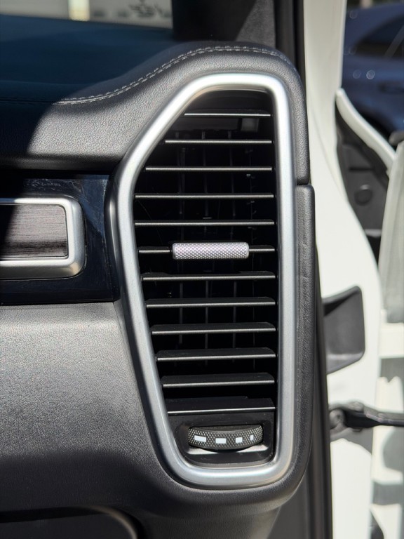 2023 Porsche Cayenne Image 68