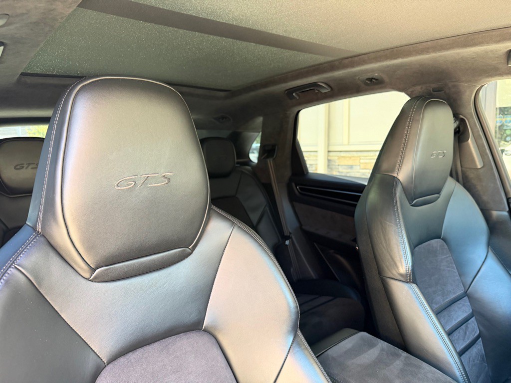 2023 Porsche Cayenne Image 72