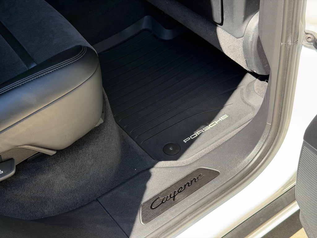 2023 Porsche Cayenne Image 81