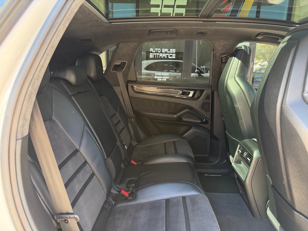 2023 Porsche Cayenne Image 84