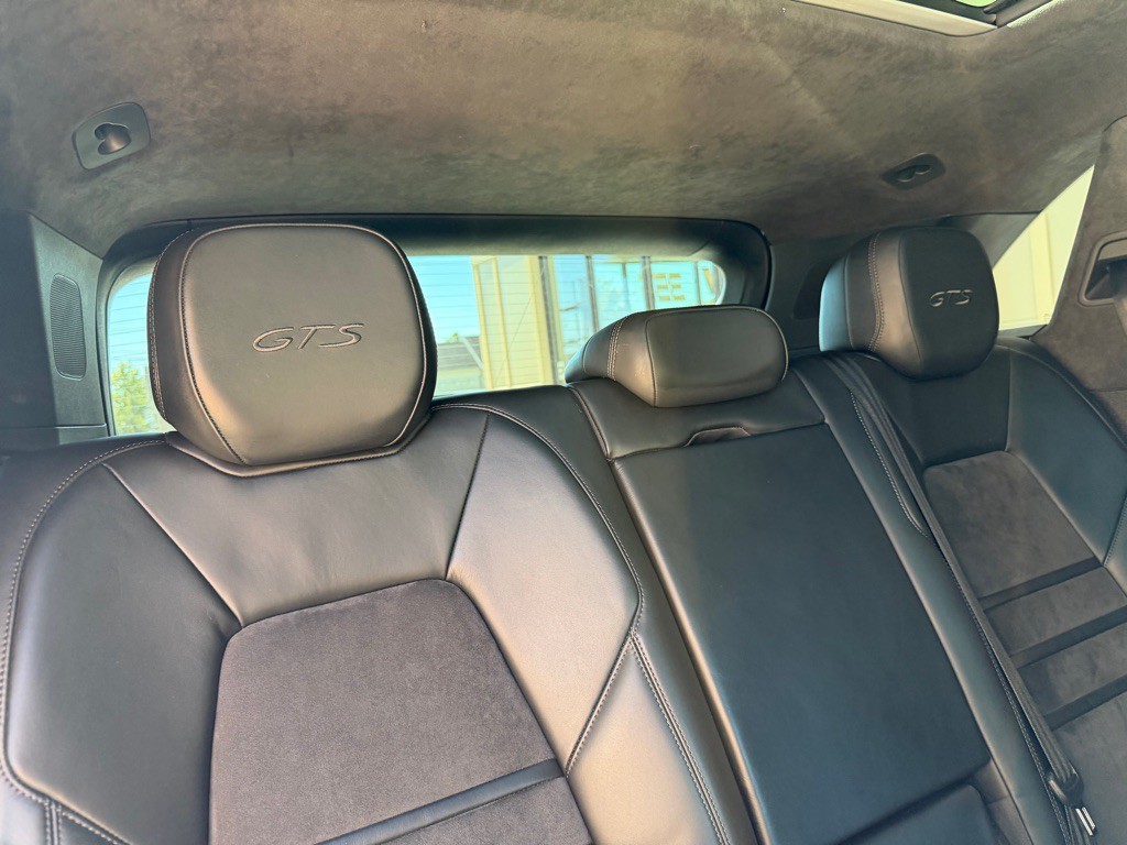 2023 Porsche Cayenne Image 87