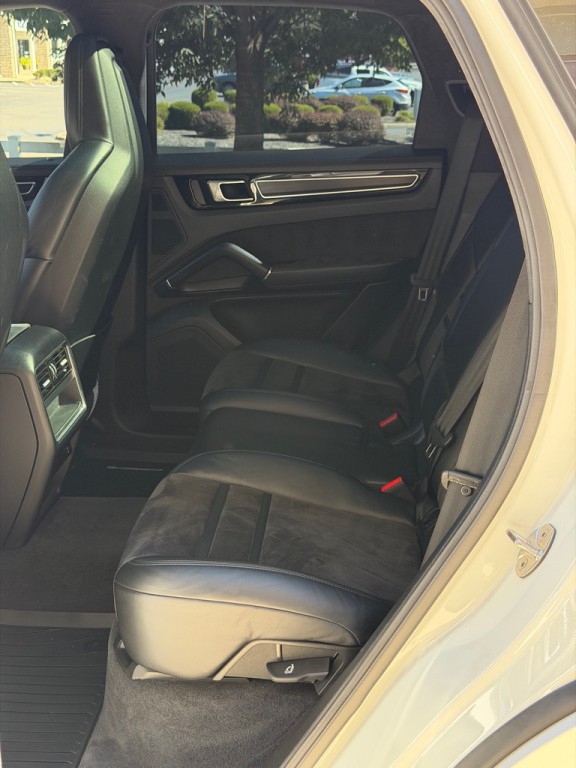 2023 Porsche Cayenne Image 89