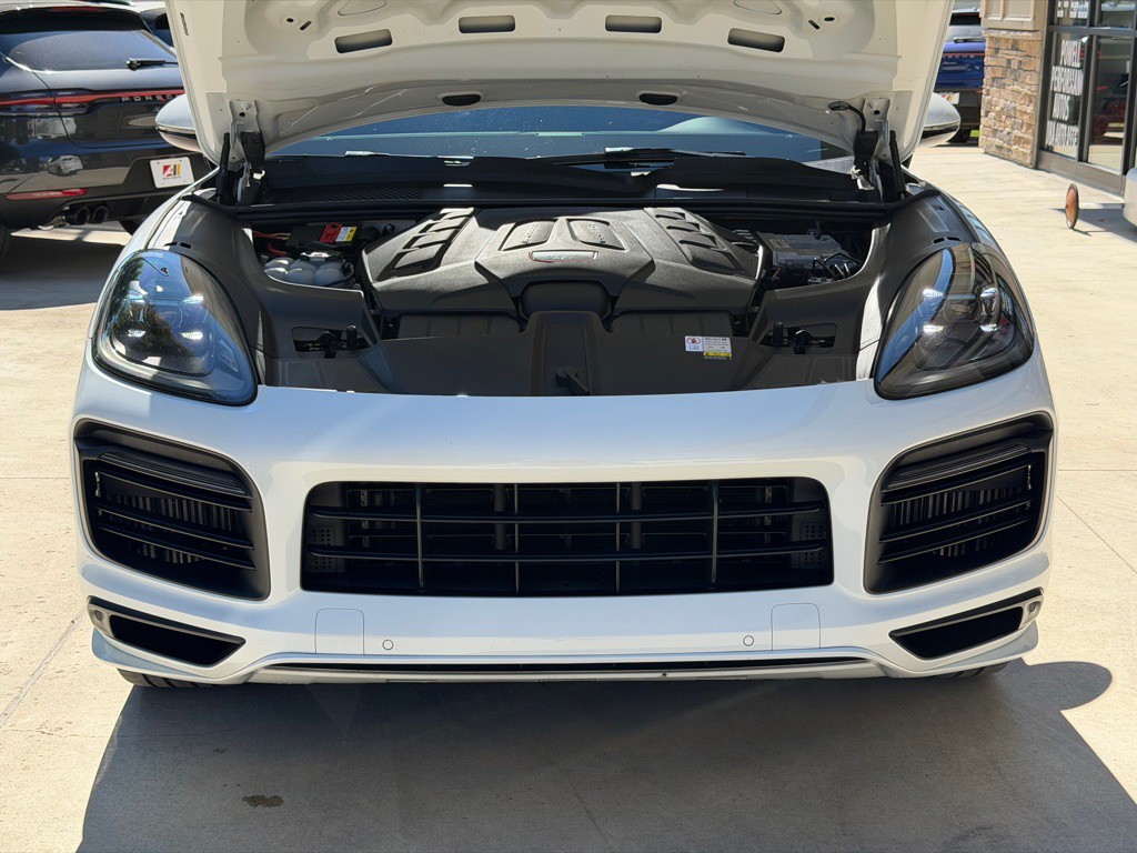 2023 Porsche Cayenne Image 103