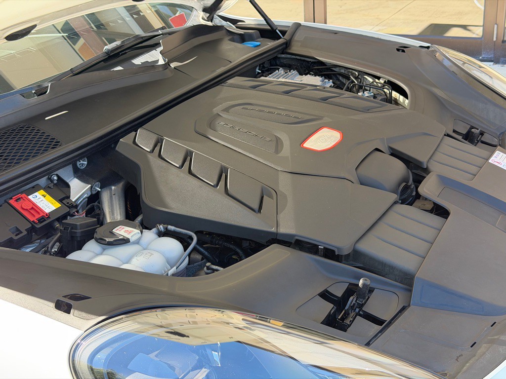 2023 Porsche Cayenne Image 105