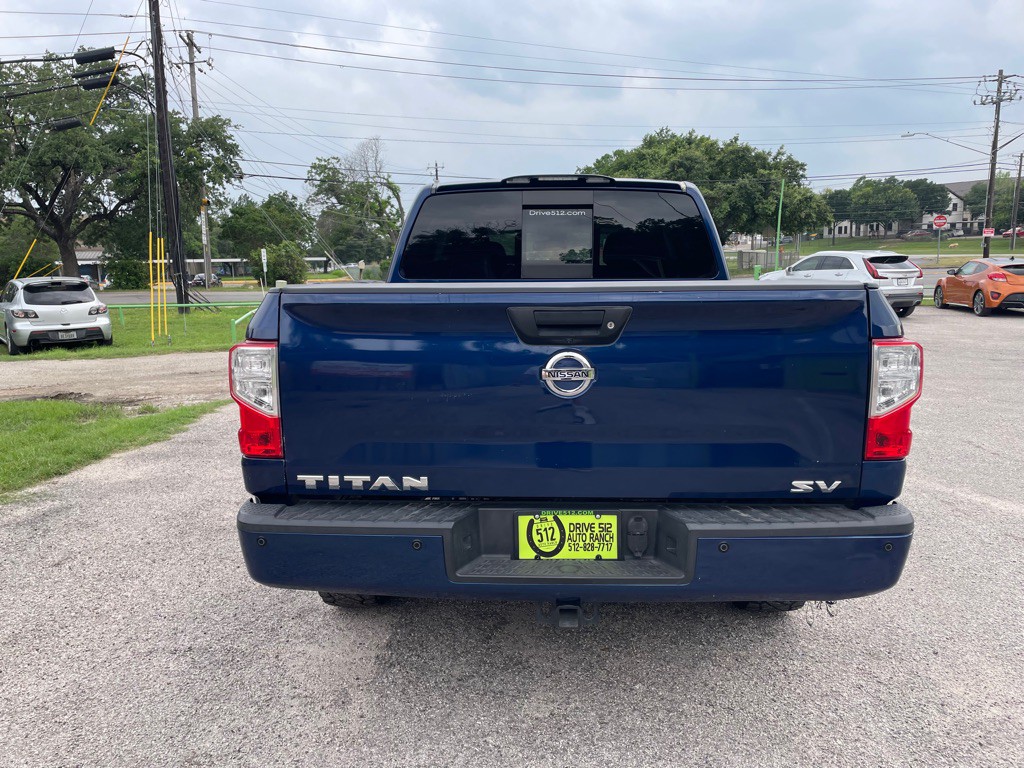 2017 Nissan Titan Image 4