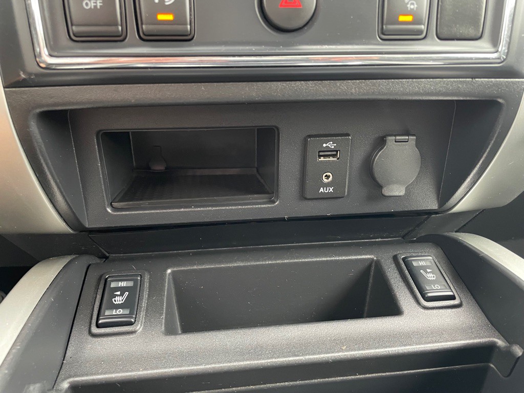2017 Nissan Titan Image 27