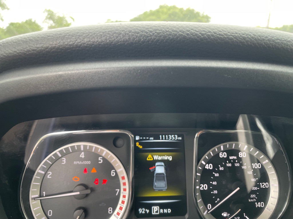 2017 Nissan Titan Image 28