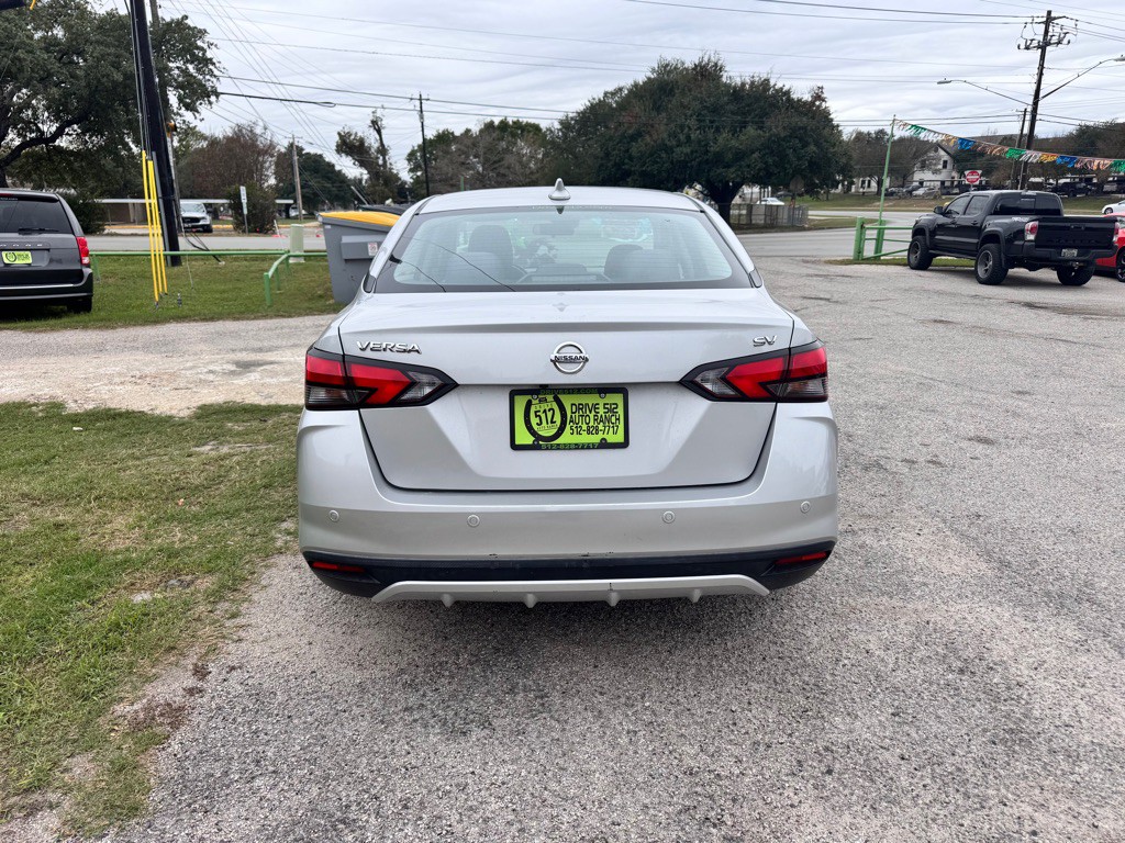 2021 Nissan Versa Image 6