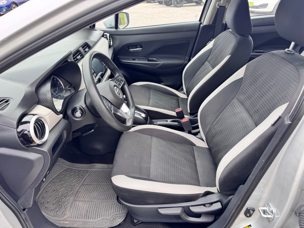 2021 Nissan Versa Image 12