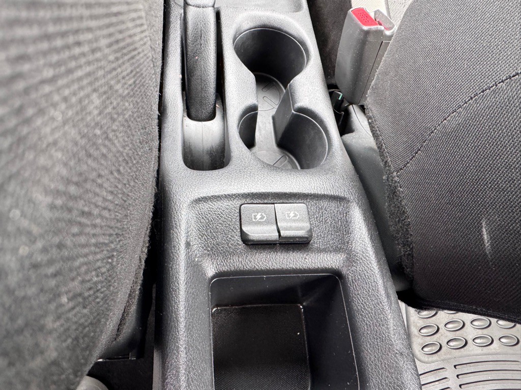 2021 Nissan Versa Image 25