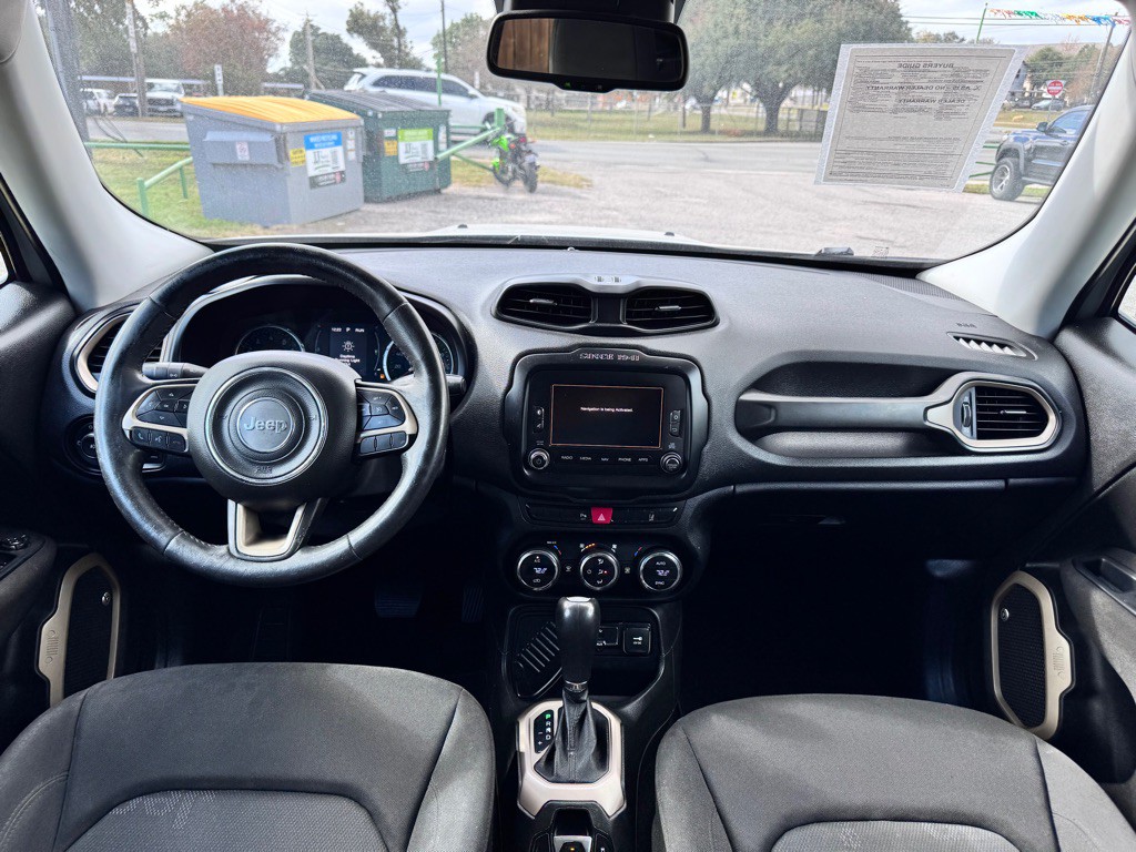 2016 Jeep Renegade Image 19