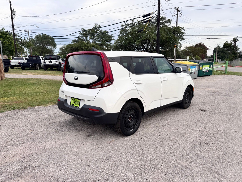 2020 Kia Soul Image 4