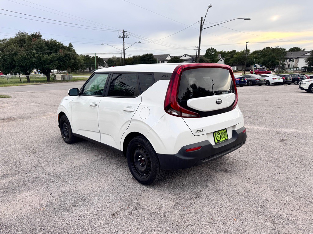 2020 Kia Soul Image 6