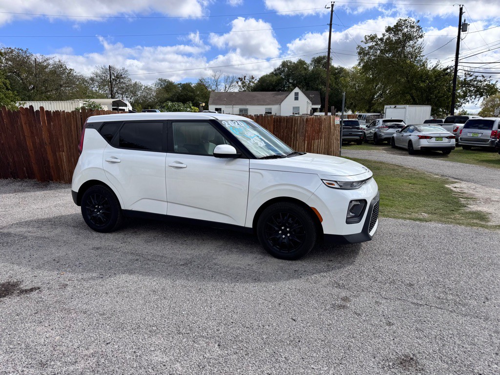 2020 Kia Soul Image 2