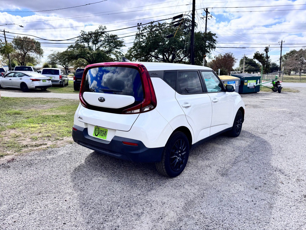 2020 Kia Soul Image 4