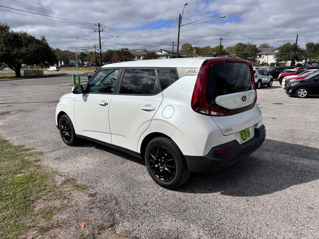 2020 Kia Soul Image 6
