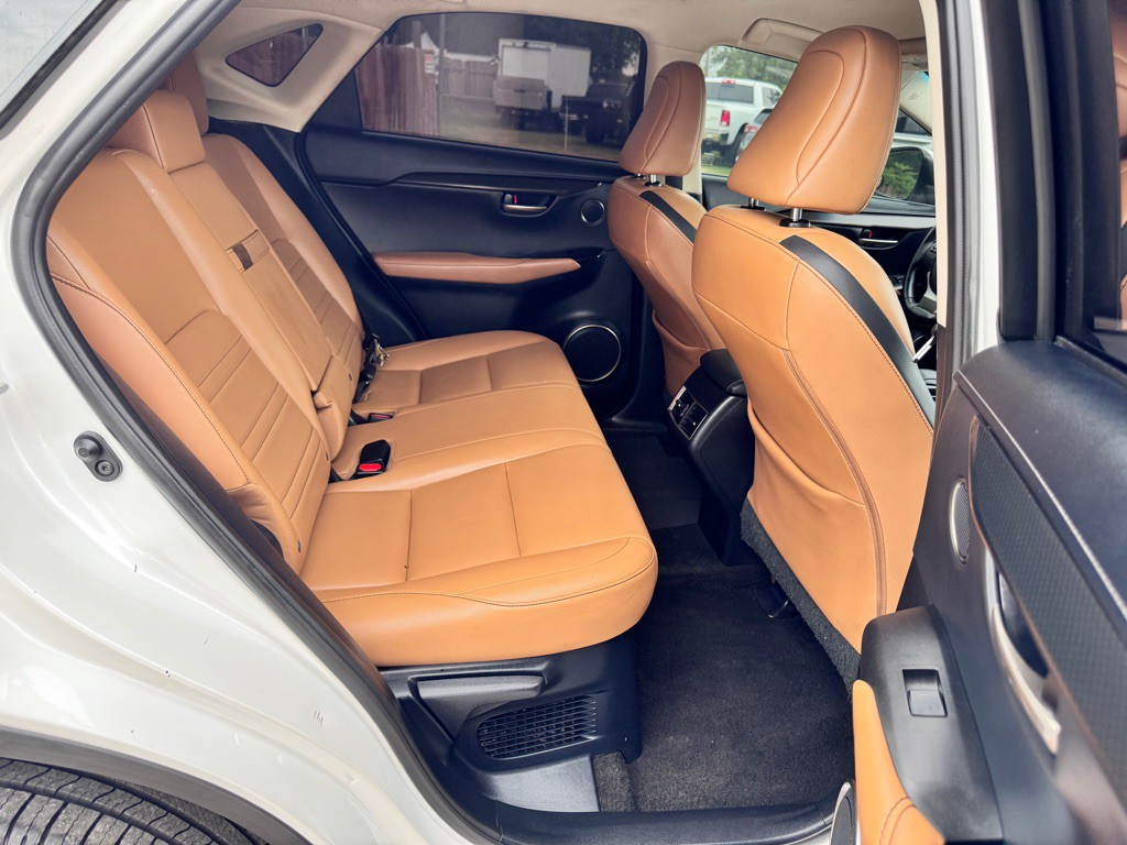 2017 Lexus NX Image 15