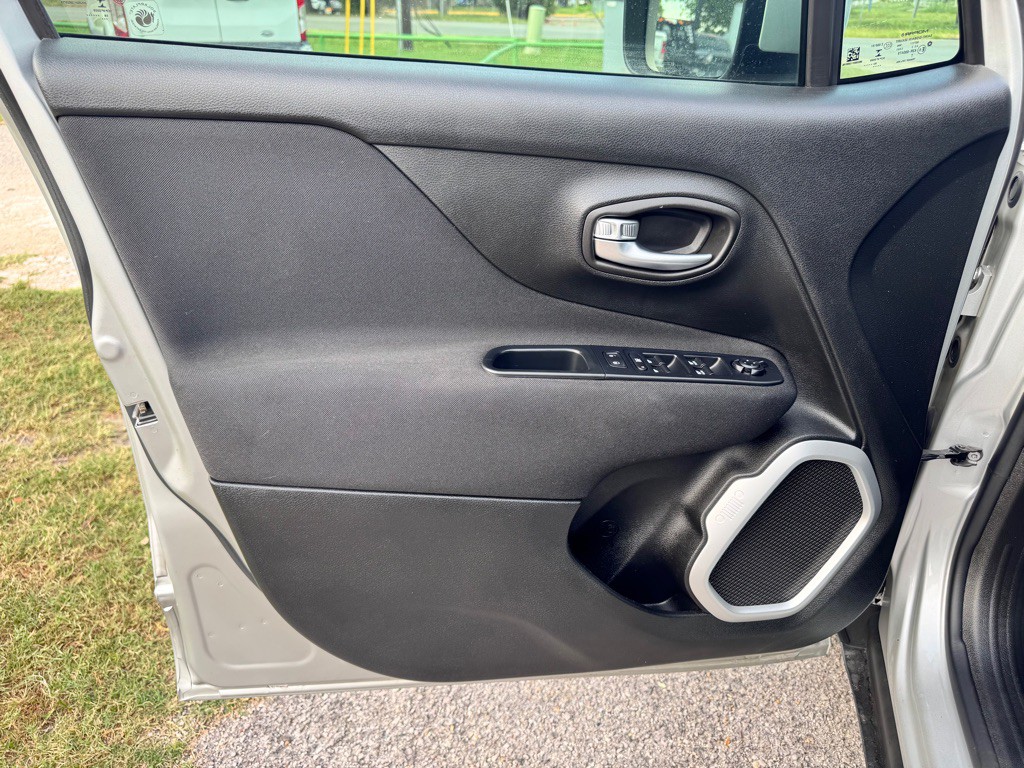 2018 Jeep Renegade Image 10