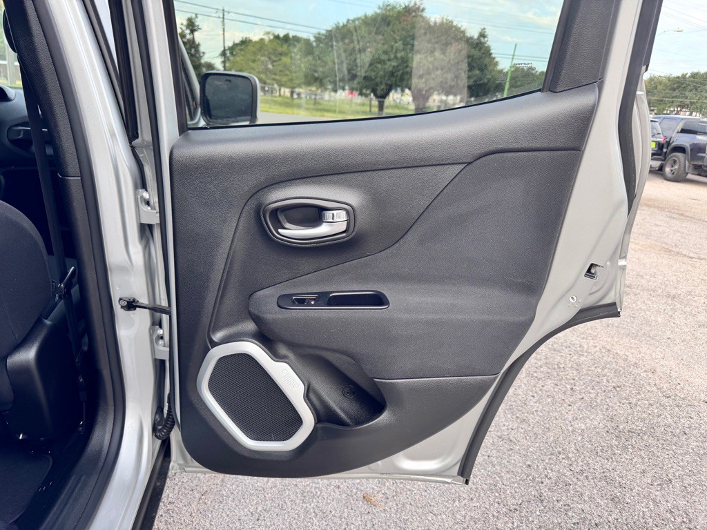 2018 Jeep Renegade Image 14