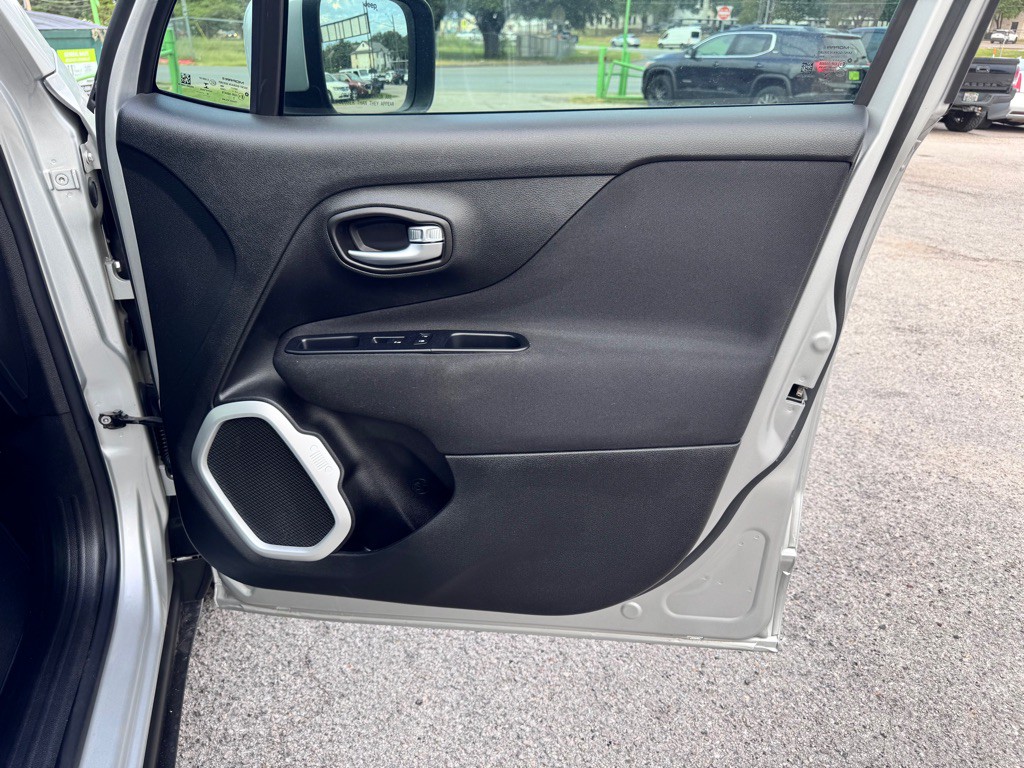 2018 Jeep Renegade Image 16