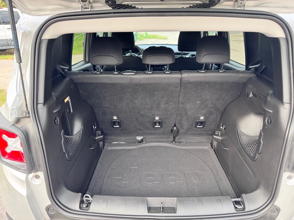 2018 Jeep Renegade Image 18