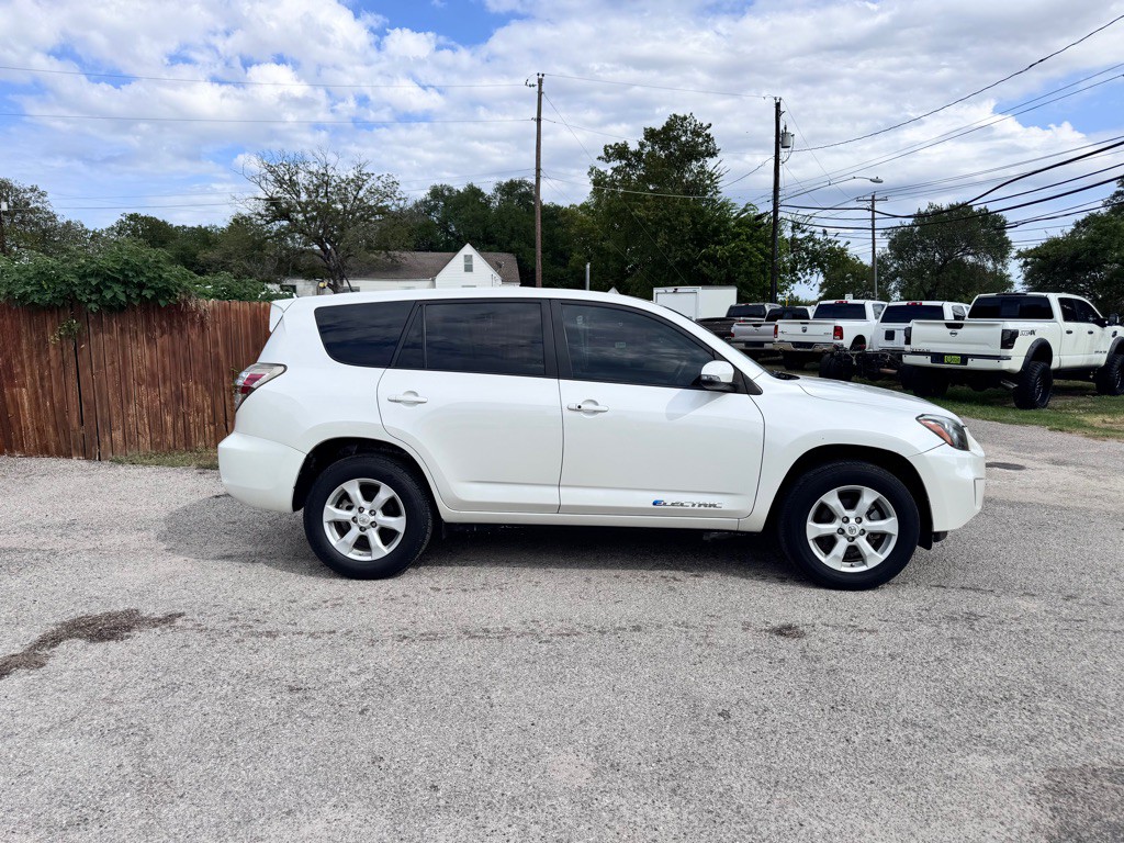 2013 Toyota Rav4 Image 3