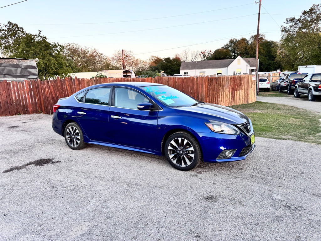 2017 Nissan Sentra Image 2