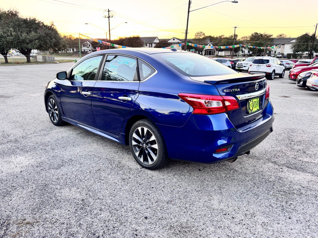 2017 Nissan Sentra Image 6
