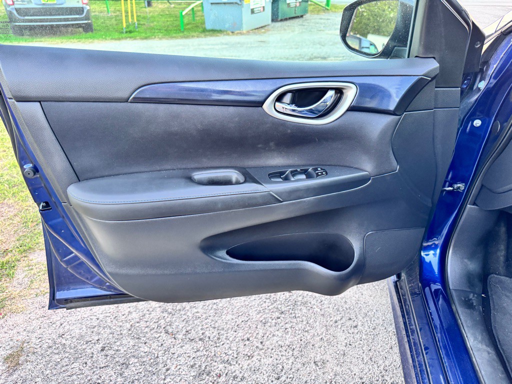 2017 Nissan Sentra Image 10