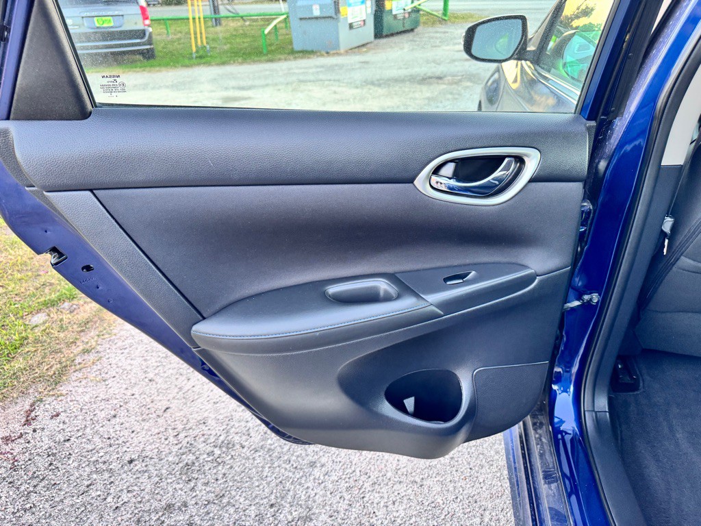 2017 Nissan Sentra Image 12