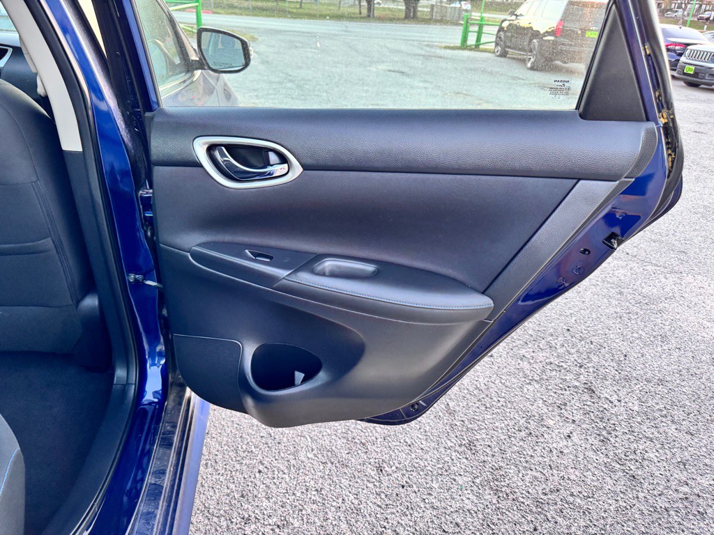 2017 Nissan Sentra Image 14