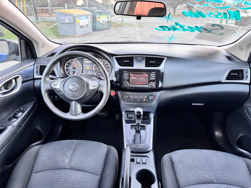 2017 Nissan Sentra Image 18