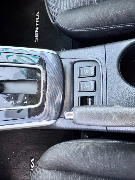 2017 Nissan Sentra Image 24