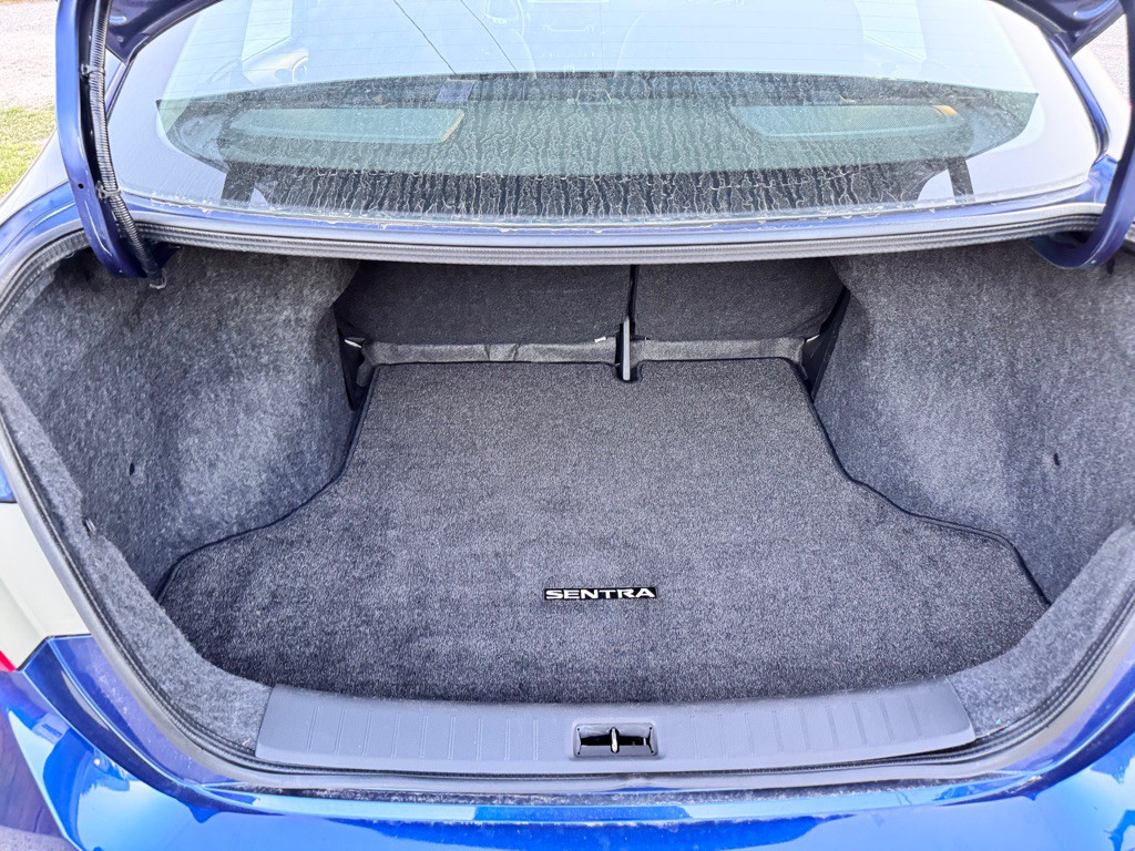 2017 Nissan Sentra Image 30