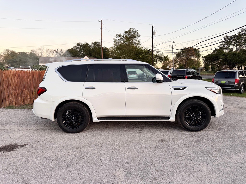 2019 INFINITI QX80 Image 3
