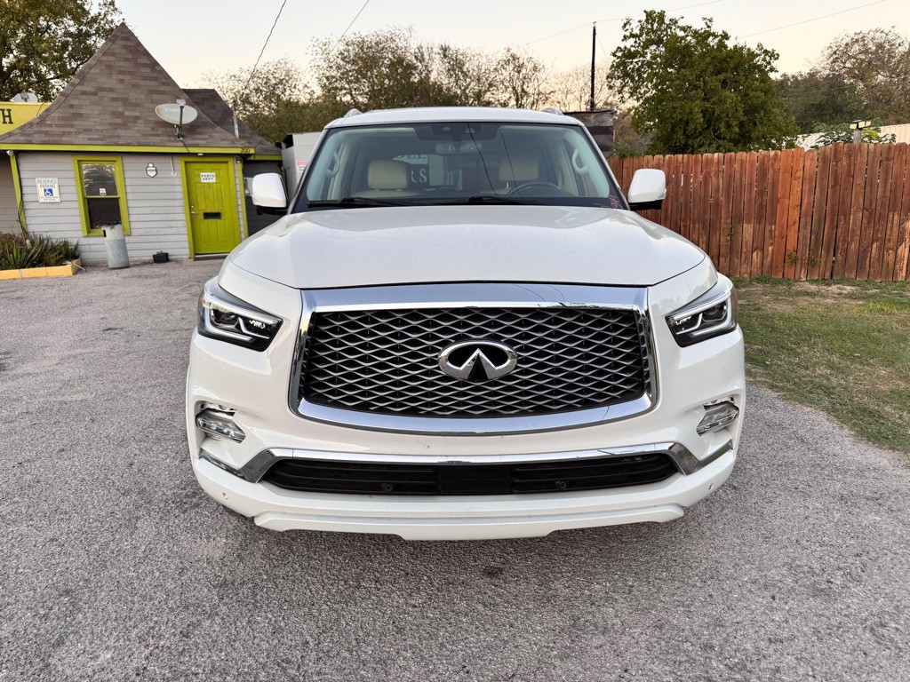 2019 INFINITI QX80 Image 9