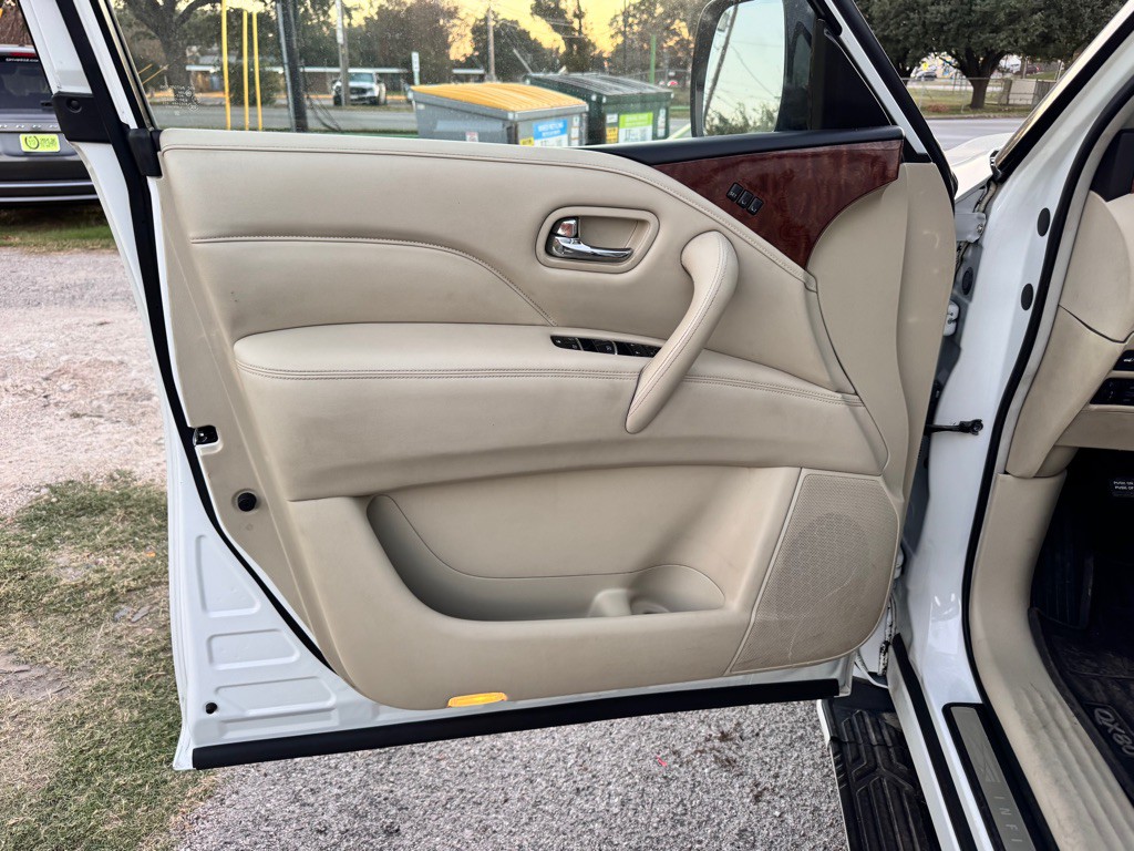 2019 INFINITI QX80 Image 10