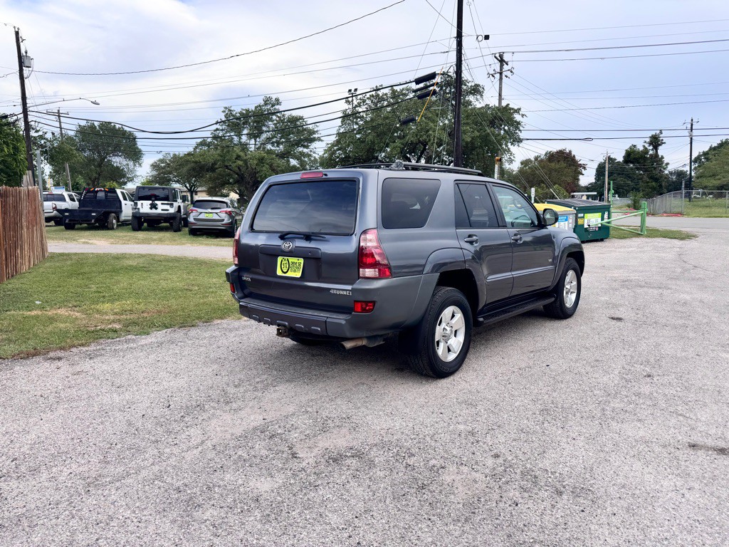 2005 Toyota 4Runner Image 3
