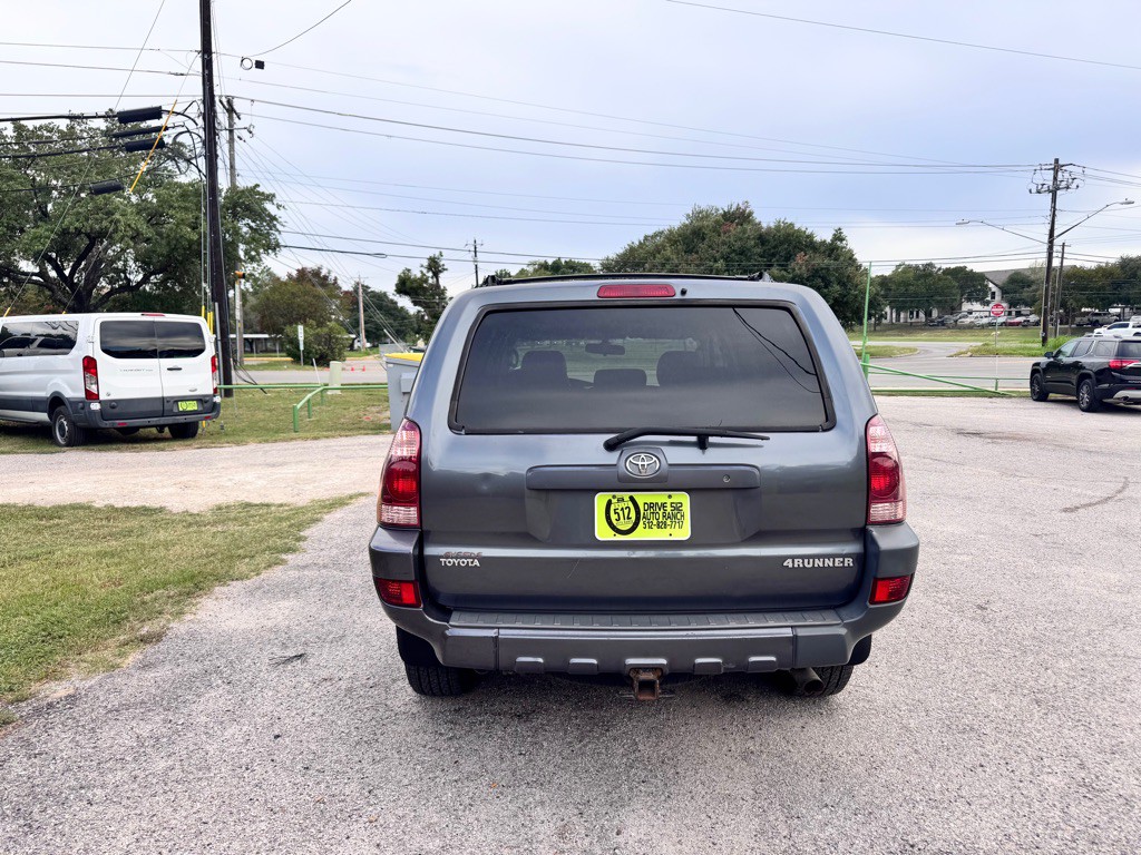 2005 Toyota 4Runner Image 4